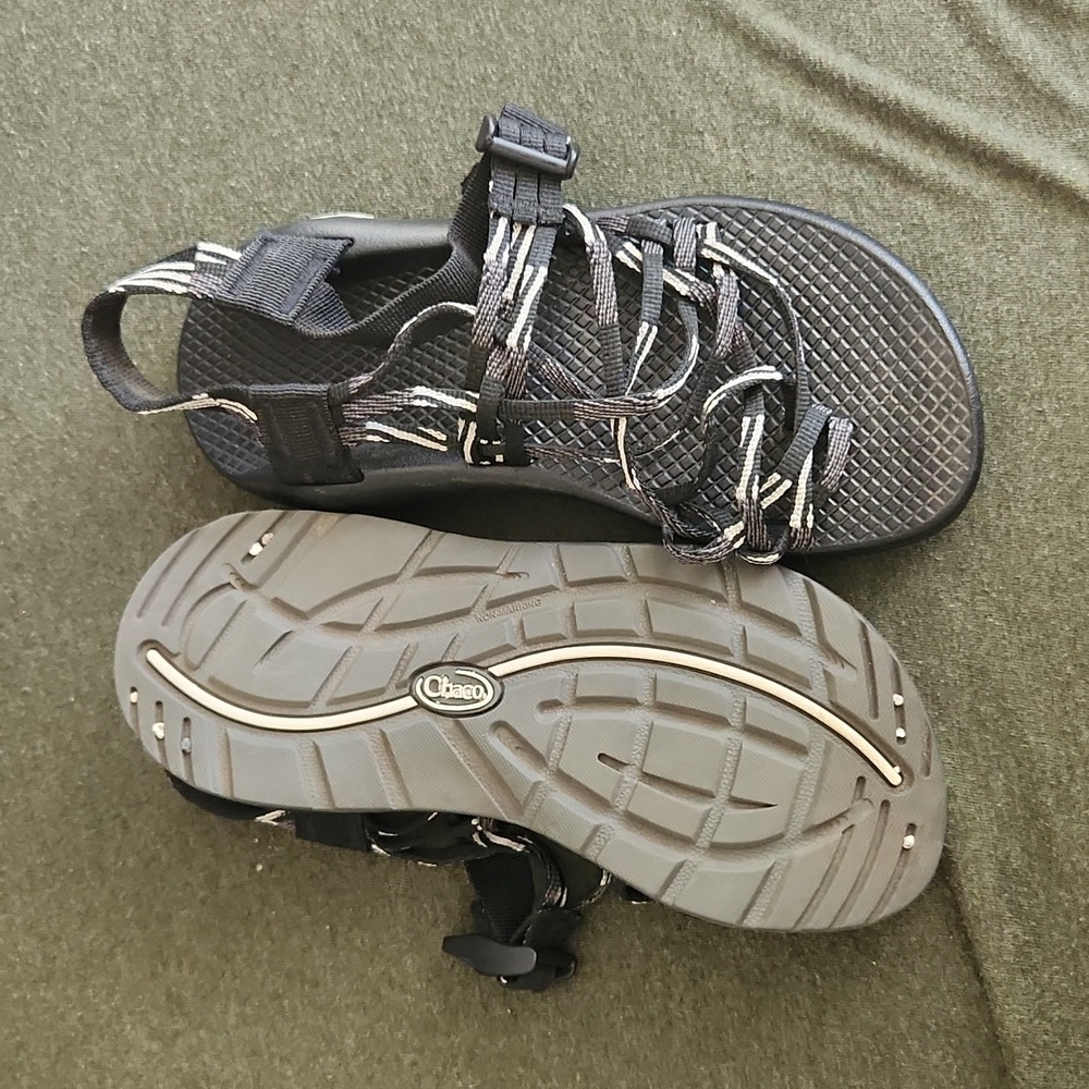 Chacos size 6